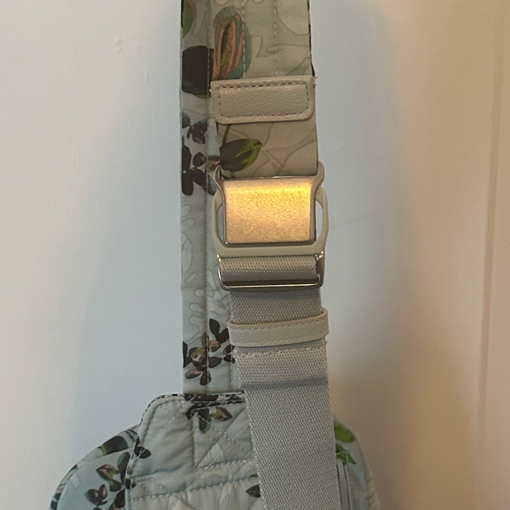 Vera Bradley Floral Utility Sling Bag in "Seawater Blooms" (NWOT) - Picture 7 of 7
